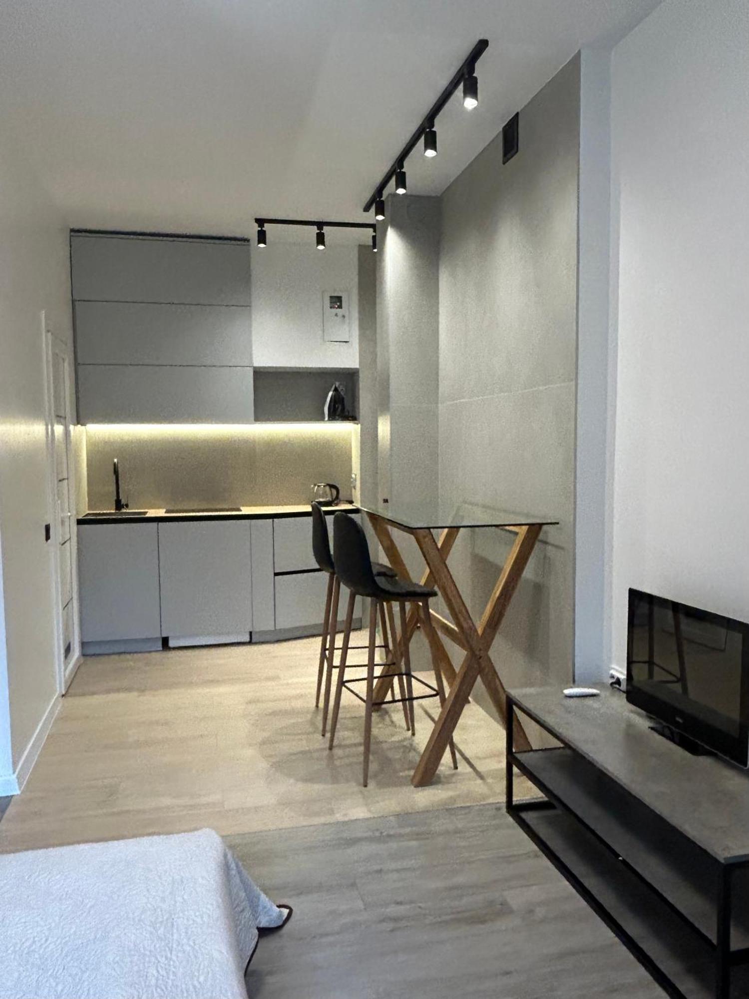 Apartment Miamo студія з терасою вул кубійовича 20